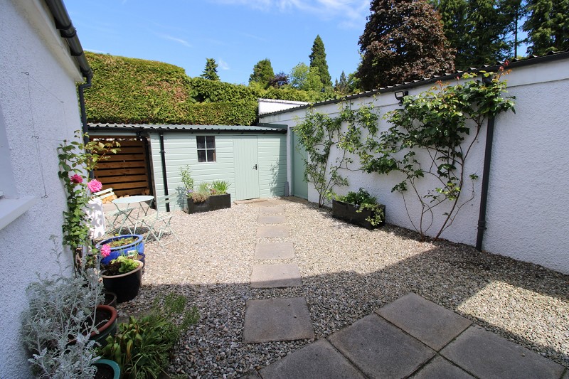 10 Drummond Crescent, Drummond, Inverness. IV2 4QR