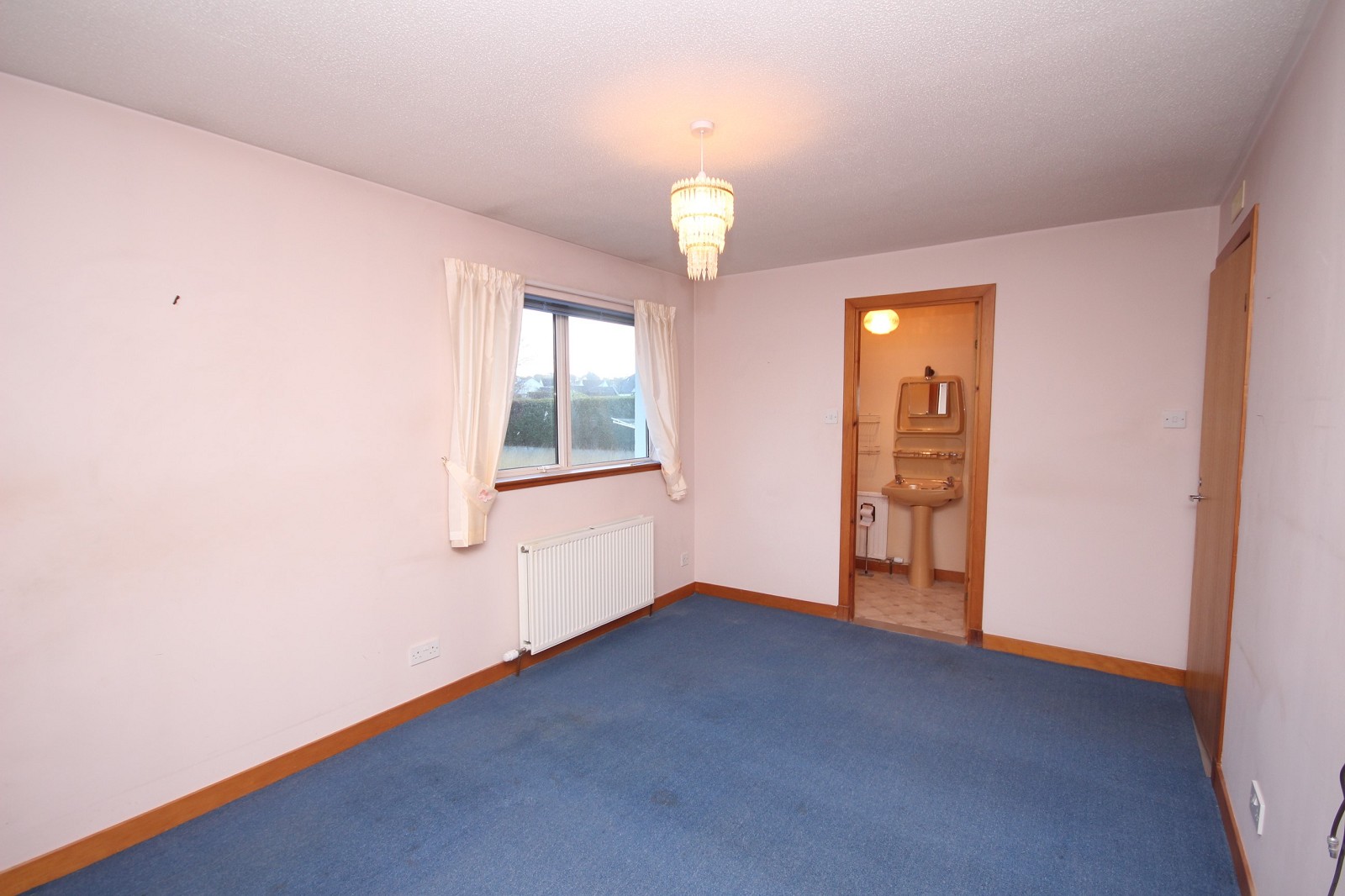 6 Wyvis Crescent, Conon Bridge, Dingwall. IV7 8BZ