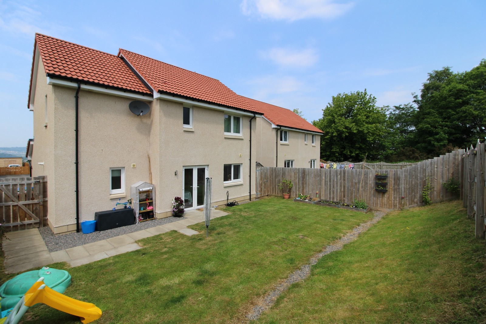 42 Lily Bank, Slackbuie, Inverness. IV2 6EB