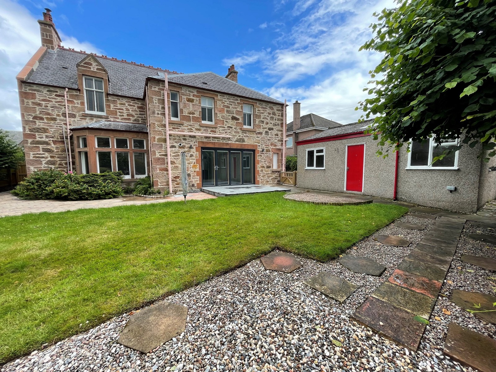 19 Crown Drive, Crown, Inverness. IV2 3QF