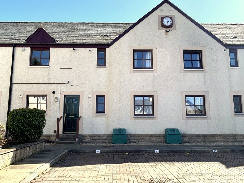 4 Druid Temple Courtyard, Castle Heather, Inverness, IV2 6UZ