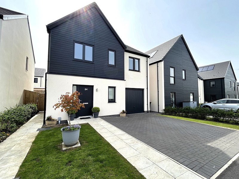 24 Maclachlan Place, Stratton, Inverness. IV2 7BA