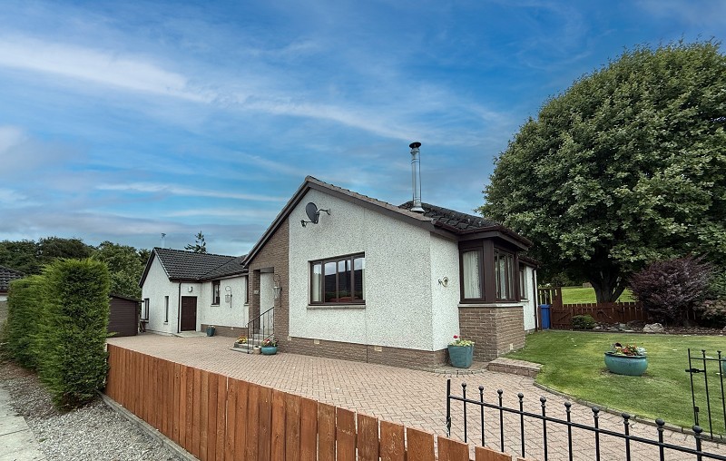 56 Newton Park, Kirkhill, Inverness, Highland. IV5 7QB