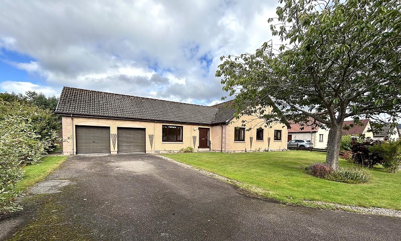 11 Enrick Crescent, Kilmore, Drumnadrochit. IV63 6TP