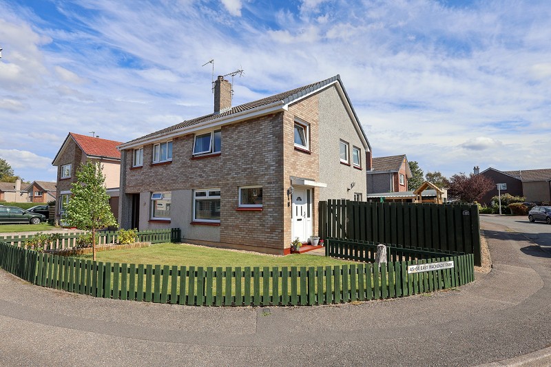 45 East Mackenzie Park, Drakies, Inverness. IV2 3SS