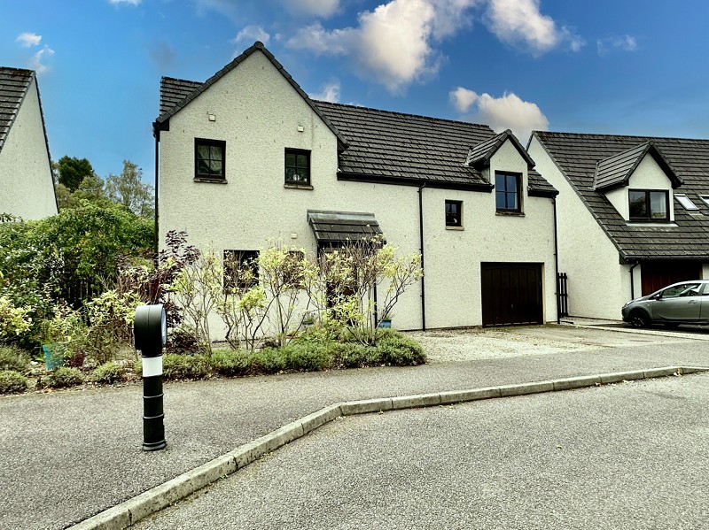 3 Heather Court, Muir Of Ord. IV6 7PW